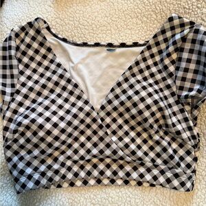 Black & White Gingham Wrap-Style Swimsuit Bikini Women’s Top